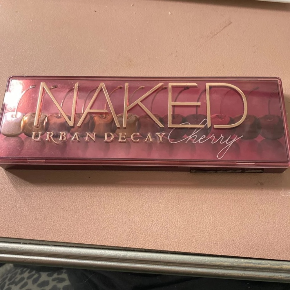 Urban Decay Naked Cherry Palette